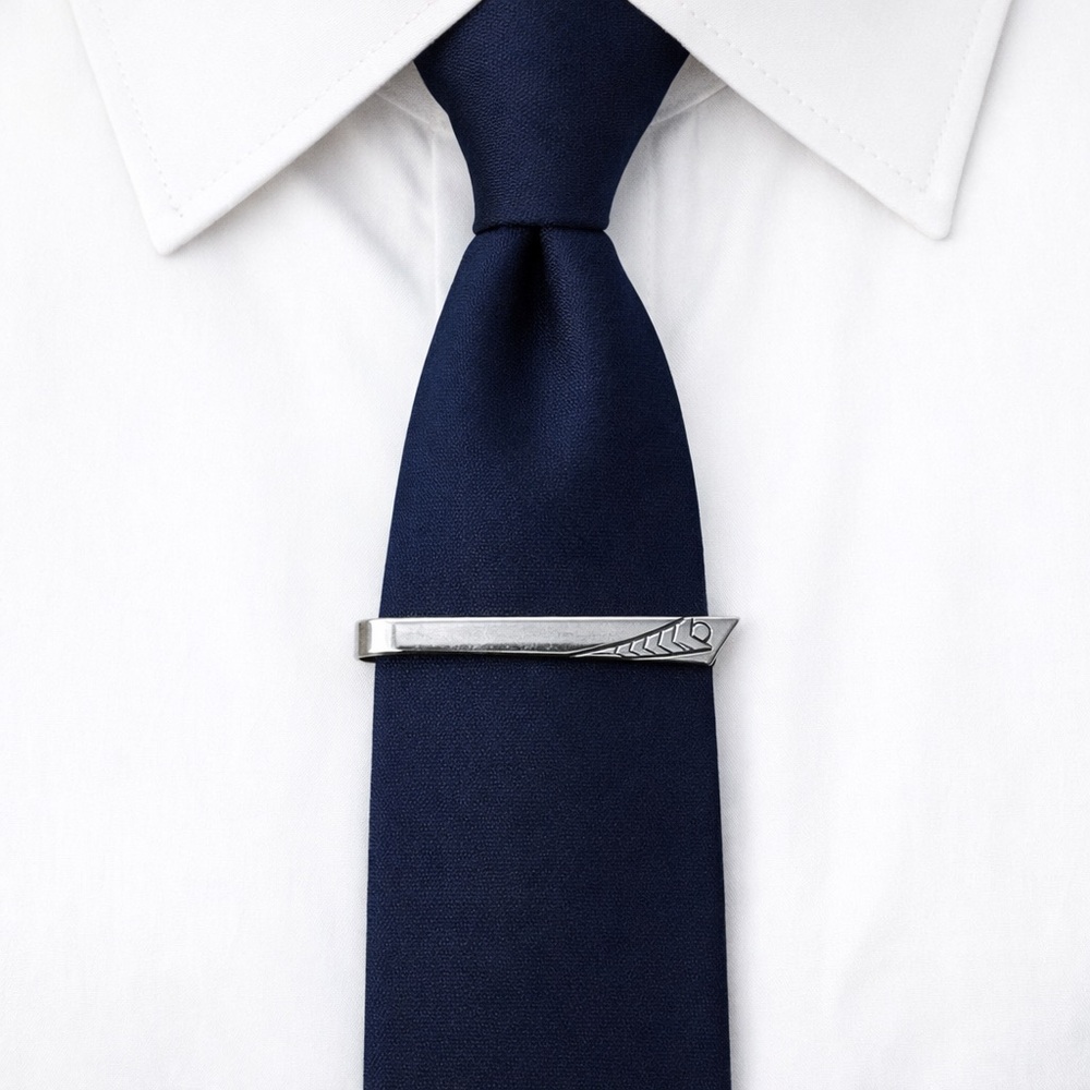 Men’s Shields silver tie clip